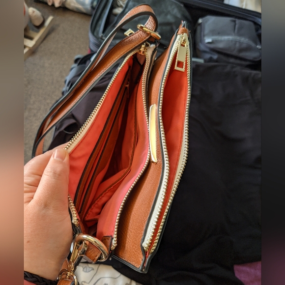 Coral 🪸 Tri-color Crossbody Cleo Purse - Picture 3 of 8